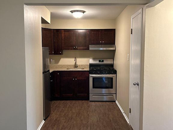 5th image of 8743 S Roberts Rd #3C