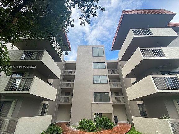 2nd image of 1121 SW 122nd Ave #1082