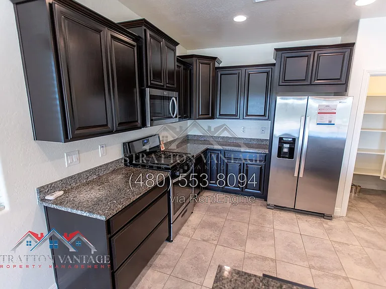 3759 N Astoria Dr — Photo 19