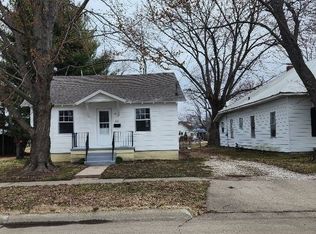 612 W Cherry St, Olney, IL 62450