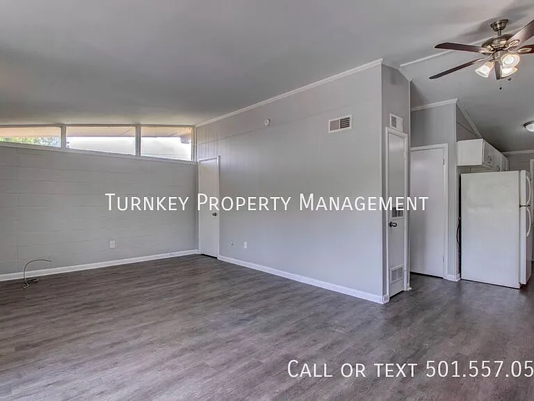 4700 Lynn Ln #D — Photo 5