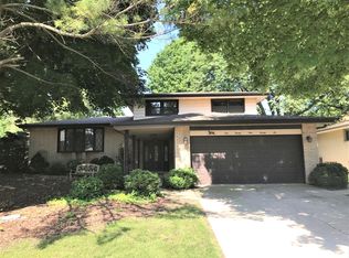 12126 S Flambeau Dr, Palos Heights, IL 60463