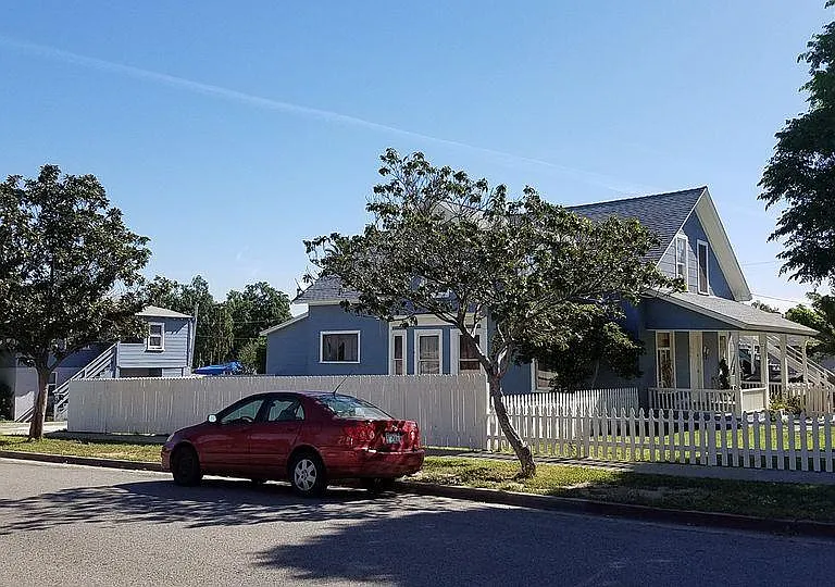 415 Crawford St #B — Photo 2