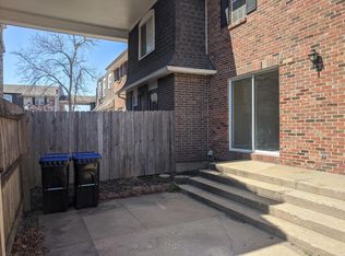 8518 W 85th St, Overland Park, KS 66212