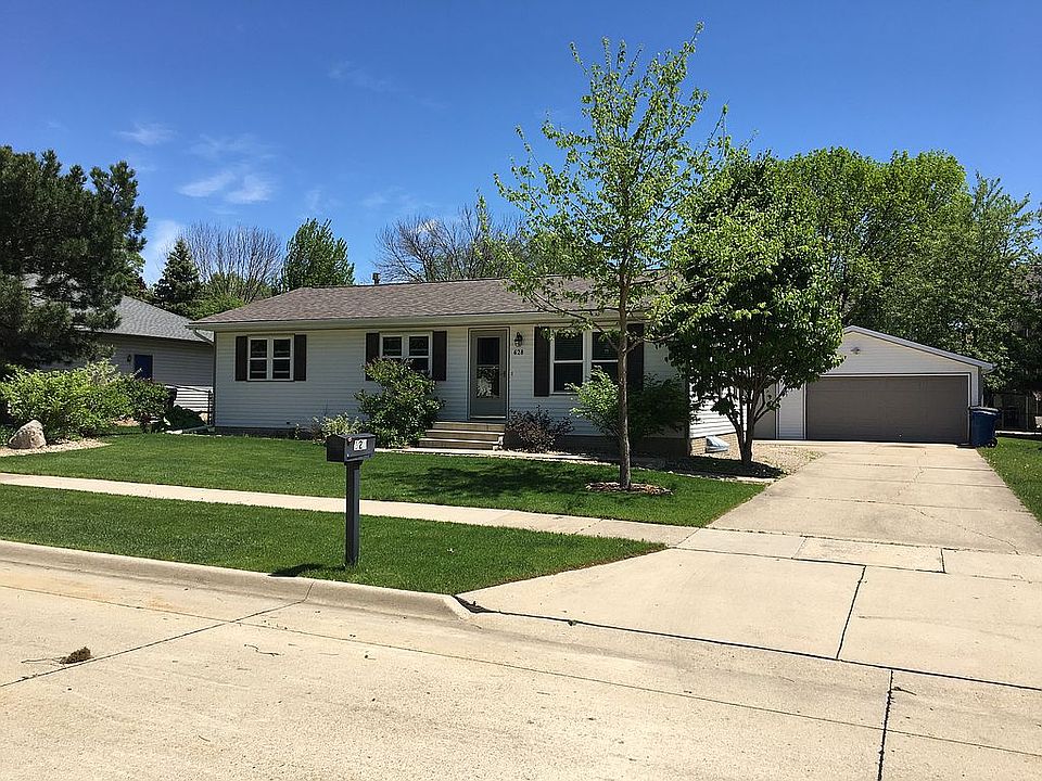 1st image of 628 Birdsall Dr