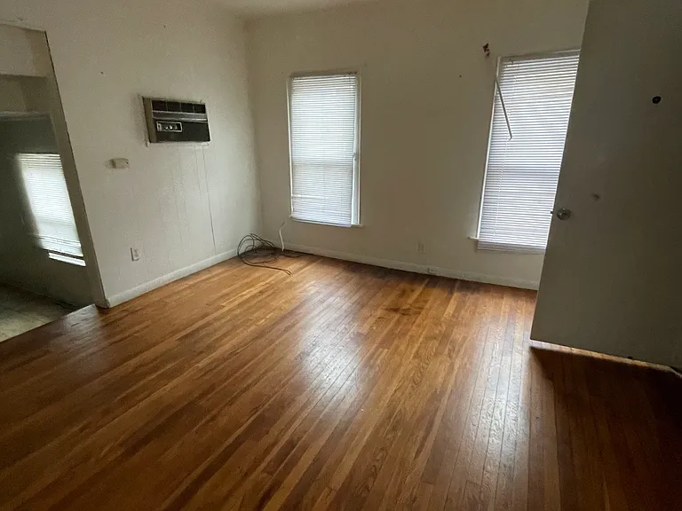 6 Jay St #1 — Photo 1