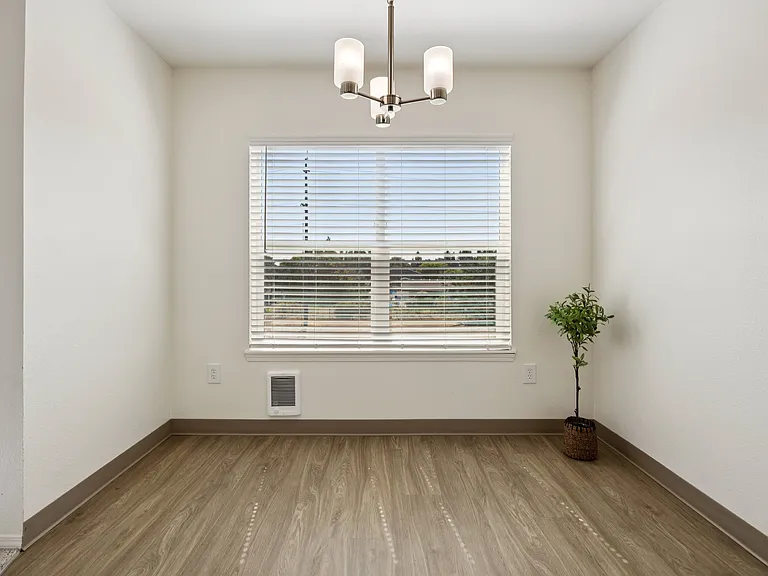 Nolan Ridge Apartments — Photo 44