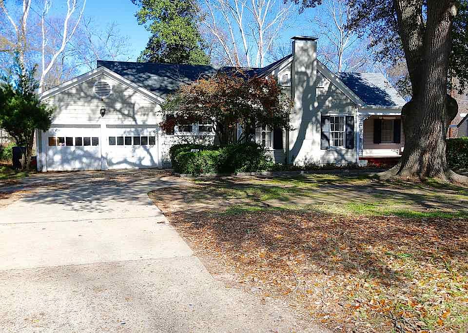 1st image of 705 E Melton St