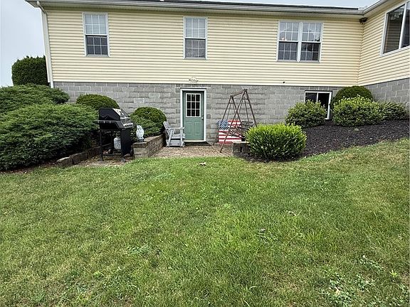 3rd image of 49208 Hickman Rd