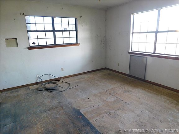 4th image of 4301 E 76th St N