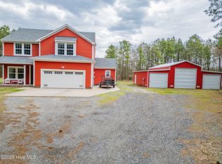 199 Southern Pine Dr, Moyock, NC 27958
