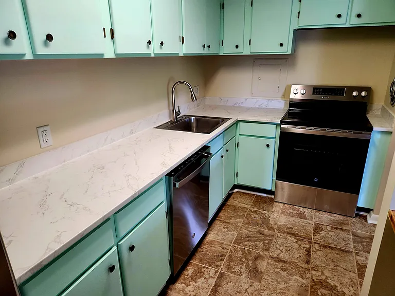 1635 Edgewood Pl #204 — Photo 14