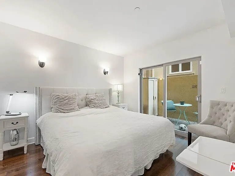 1522 Amherst Ave #101 — Photo 36