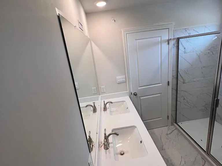 1131 Meadowlark Dr — Photo 3