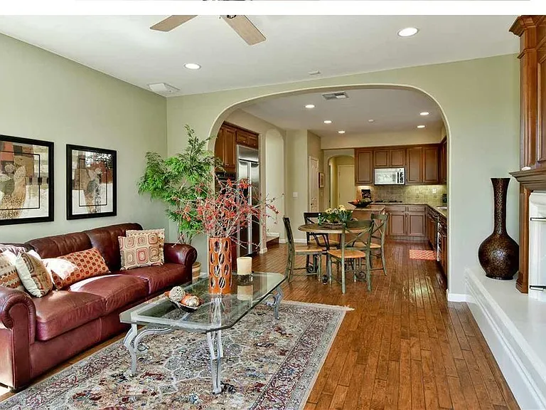 1162 S Chanterella Dr — Photo 14