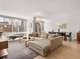 River & Warren, New York, NY 10282