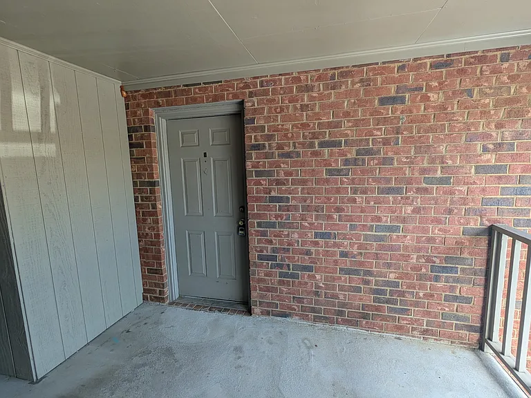 2013 2nd Loop Rd #D5 — Photo 3