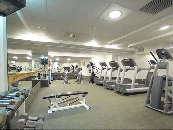 5th image of 205 3rd Ave APT 6F