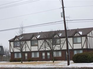 7448 Whitcomb St, Merrillville, IN 46410