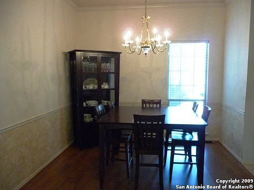 2nd image of 2518 Fawn Oak