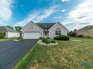 10405 Scarlet Oak Dr, Perrysburg, OH 43551