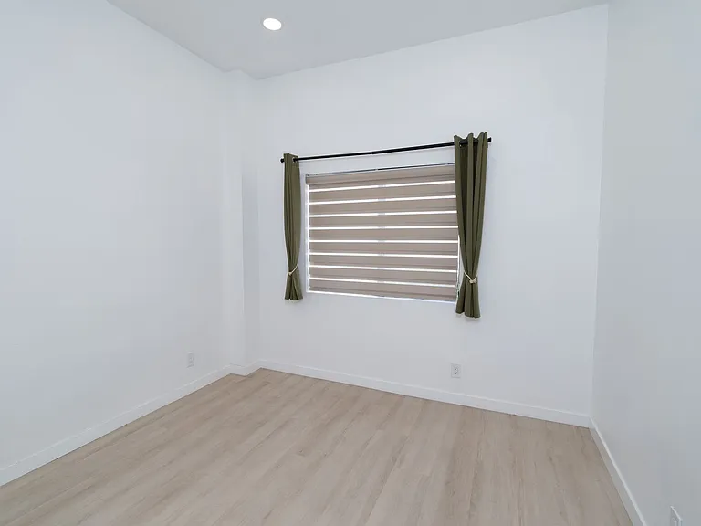 525 N Alhambra Ave #C — Photo 12