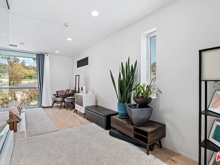 9703 S Normandie Ave — Photo 21