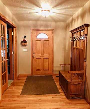 2nd image of 532 Turnberry Dr