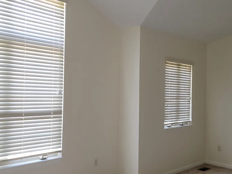 5689 Versailles Ave — Photo 59