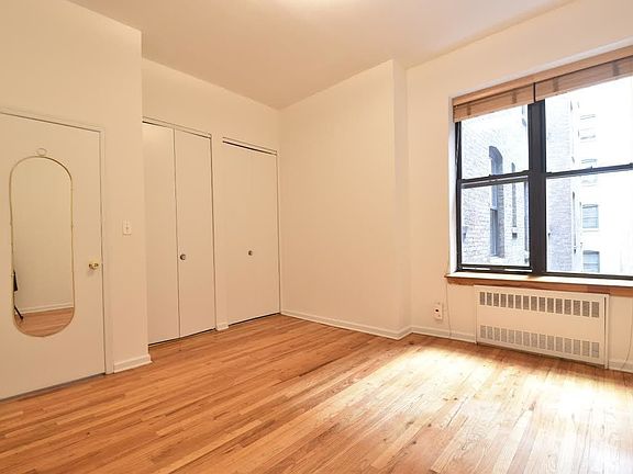 3rd image of 306 W 80th St APT 3B