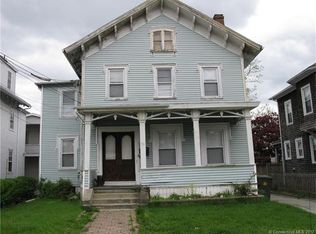 35 Truman St, New London, CT 06320