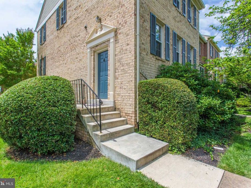 1st image of 10131 Valentino Dr