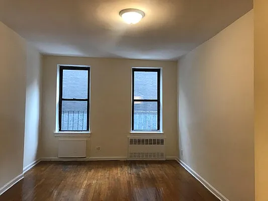 Rented by Oxford Property Group | media 7