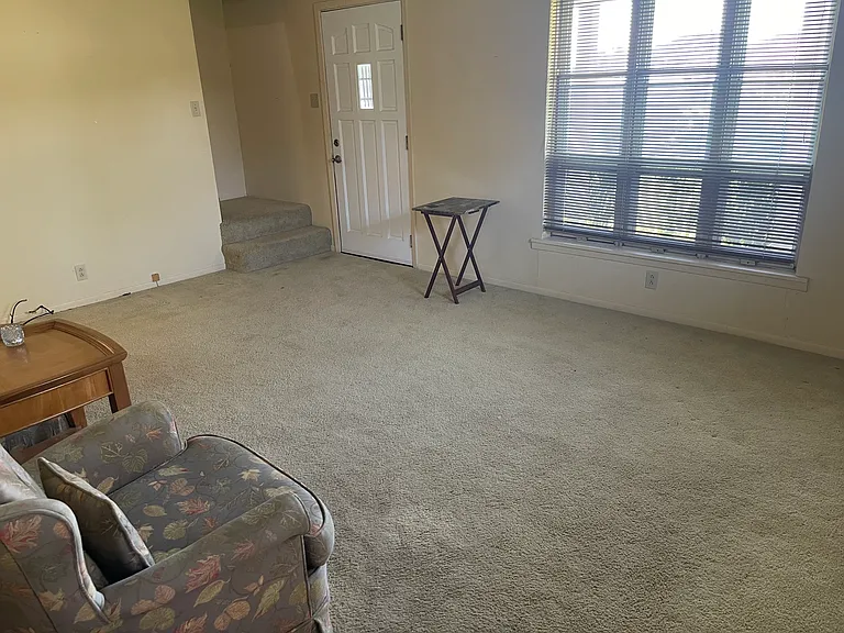 219 Allen Dr — Photo 10