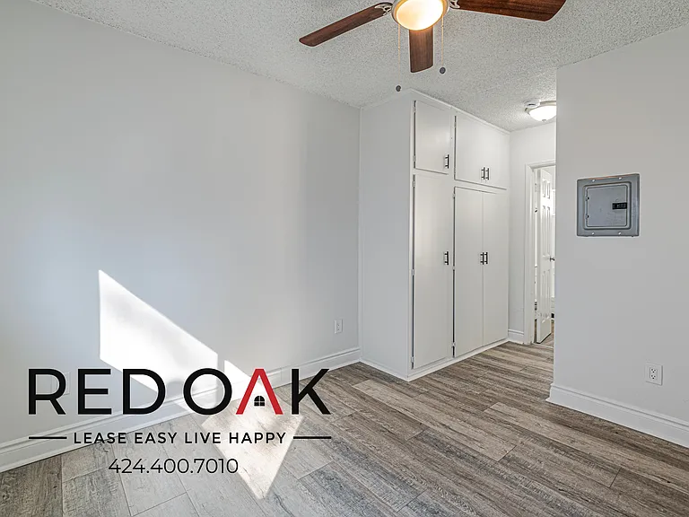 1305 Griffith St #2 — Photo 8