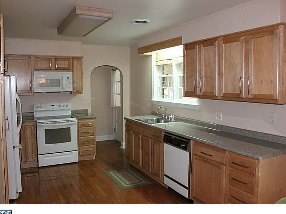 4th image of 14 Wordsworth Dr