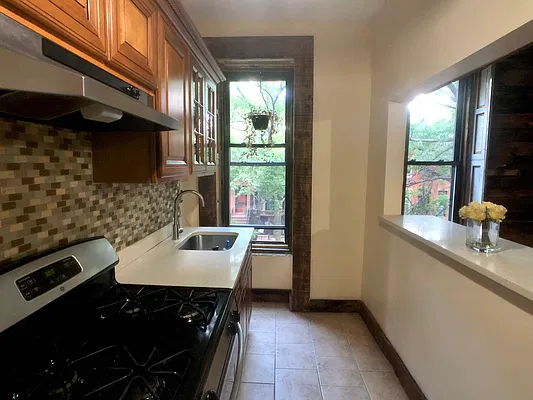 Rented by Brown Harris Stevens | media 11