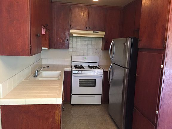 4th image of 1516 Rock Glen Ave APT 101