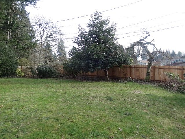 1st image of 8006 Jade Dr SW