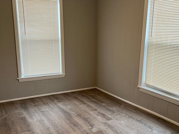 2nd image of 8 Mount Vernon St #8