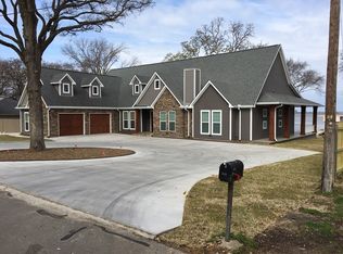 144 Ocean Dr, Gun Barrel City, TX 75156