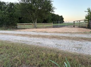 4565 Kubenka Ln, Schulenburg, TX 78956