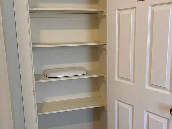 4th image of 324 W McMillan St #1