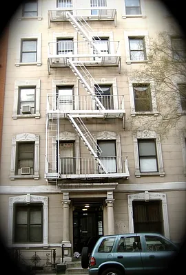 Rented by Bank Neary | media 81