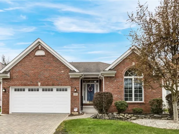 84 Thamesford Ln, Williamsville, NY 14221
