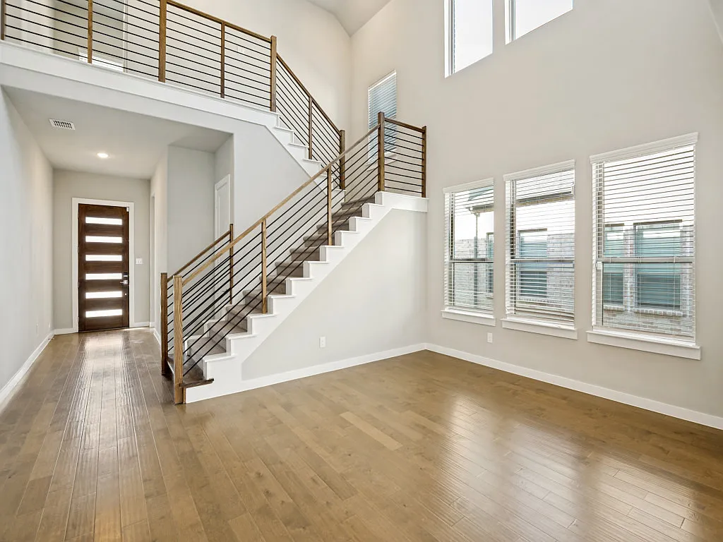 4 bed, 2846 sqft, $4,600 — Photo 3