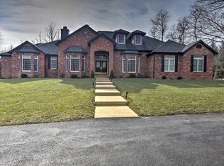 4290 S Lake Ct, Decatur, IL 62521