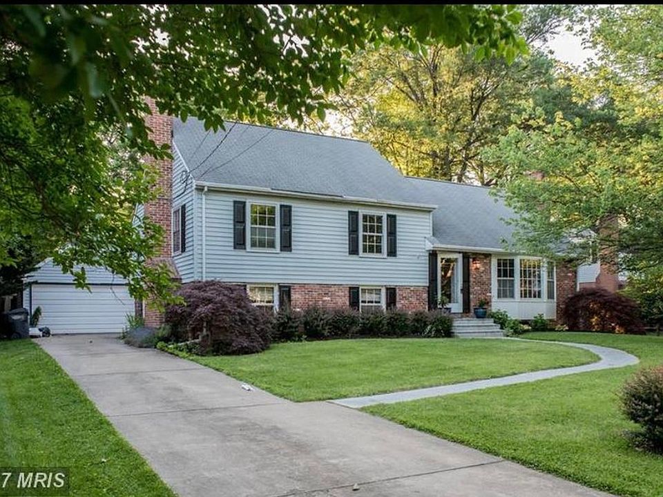 1st image of 8500 Crown Pl