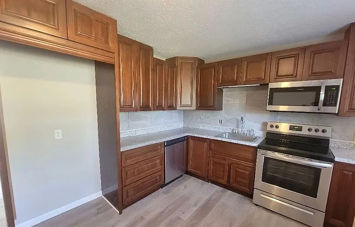 1 bed, 770 sqft, $950 — Photo 4