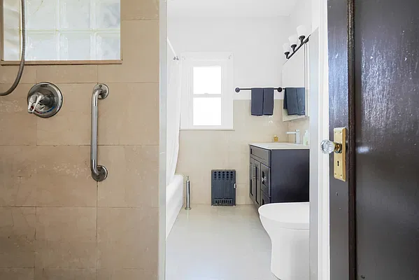 Sold by Mitra Hakimi Realty Group, LLC | media 42
